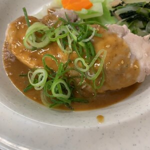 根菜ＤＥボリューム満点♡鶏もも肉の胡麻ダレ風味♡